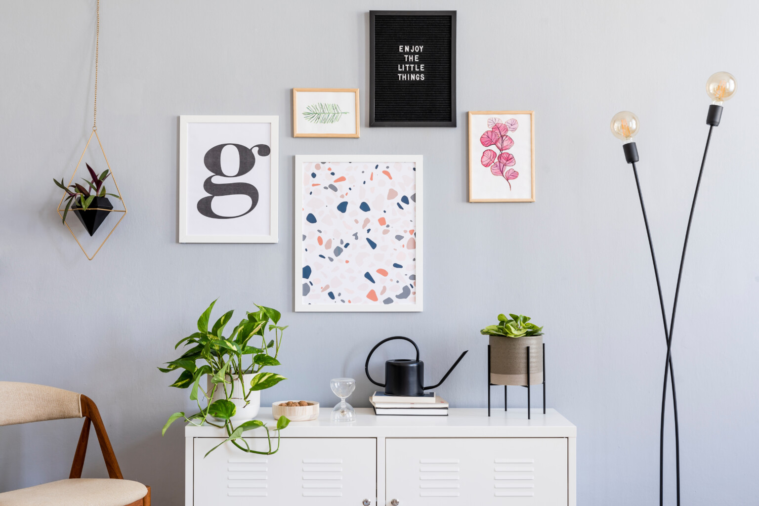 Create A Statement-Making Gallery Wall In 2021 With These Masterful ...