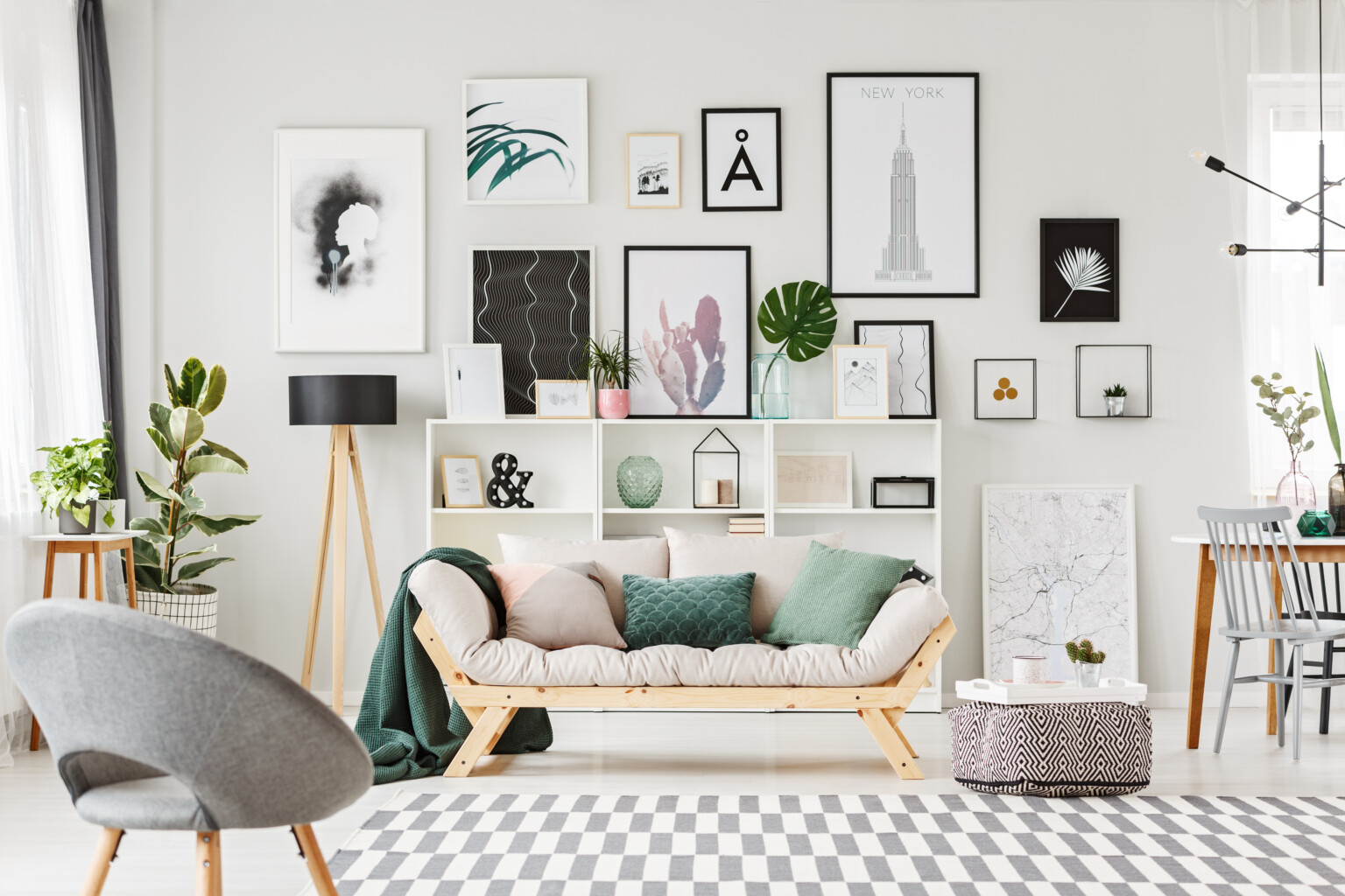 Create A Statement-Making Gallery Wall In 2021 With These Masterful ...